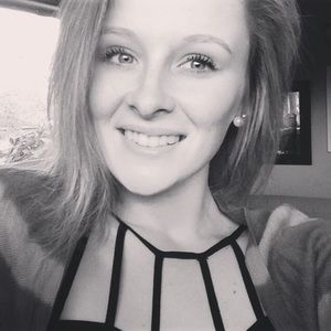 Meet your Posher, Abbey