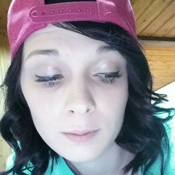 Meet your Posher, Carissa - Picture 1 of 1