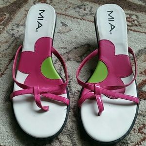 Cute Sandals with tiny heal
