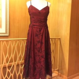 Papell Boutique Evening Dress size 12 NWT