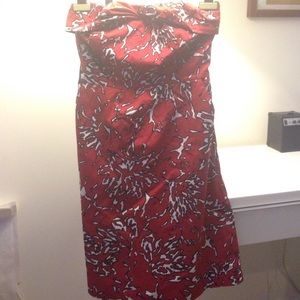 Strapless dress with pockets