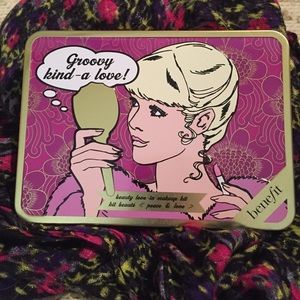 Benefit makeup kit in tin