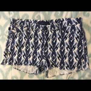 Cute gently worn shorts!