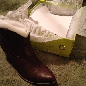 RESERVED.  Very Volatile Banjo Boot NEW