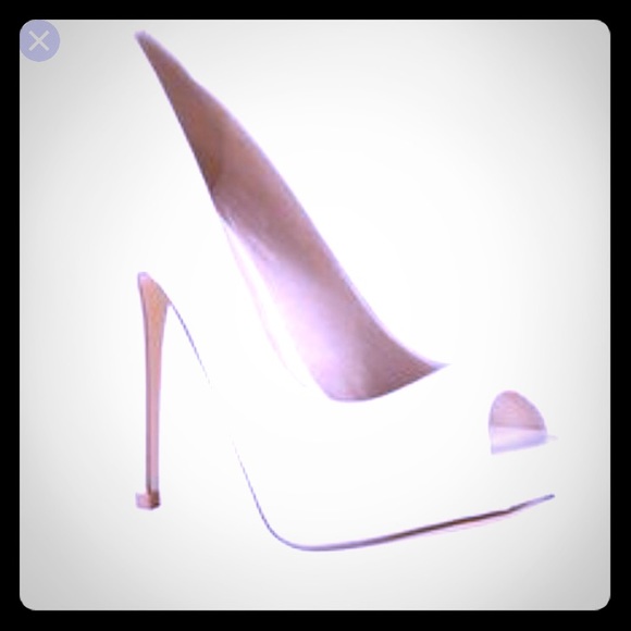 Aldo Somilleda-75.. Size 8