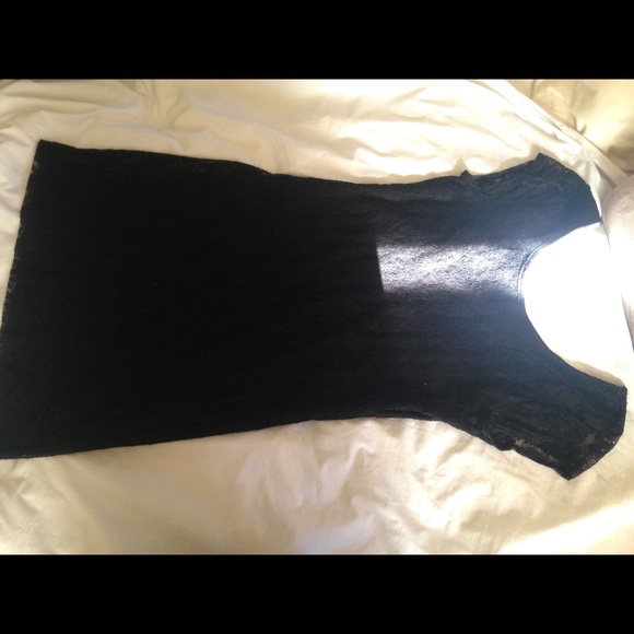 low back, bodycon, lace, little black dress