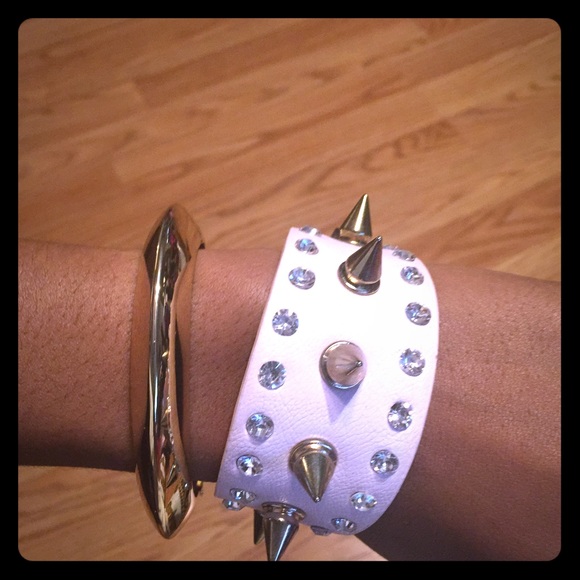 Powder Pink Spiked and Rhinestoned Leather Cuff - Picture 1 of 4