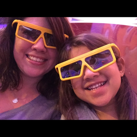 Meet your Posher, Sabrina - Picture 3 of 4