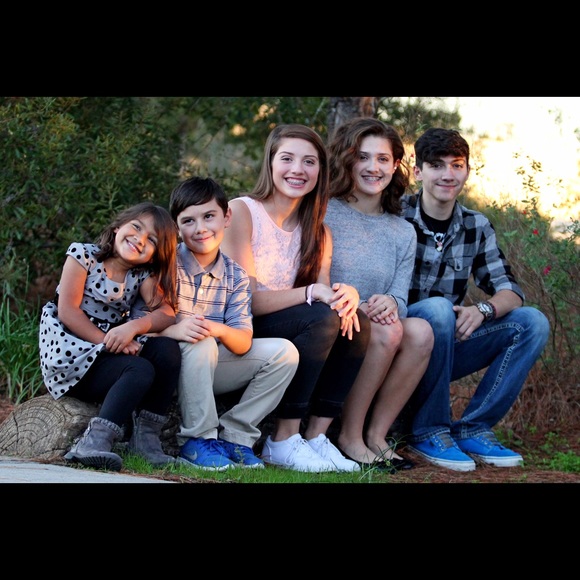 Meet your Posher, Sabrina - Picture 4 of 4