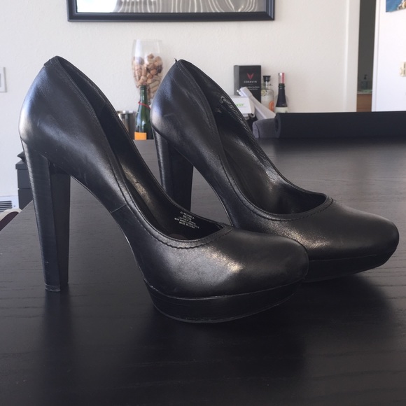 Jessica Simpson platform heels