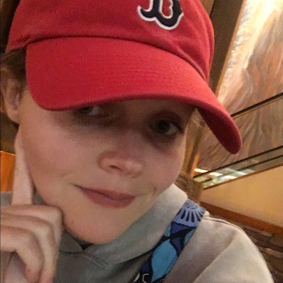 Meet your Posher, Alexandra - Picture 3 of 4