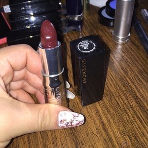 Givenchy illicit raspberry lipstick