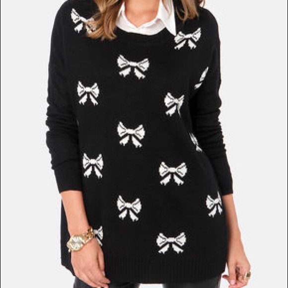 Oversized Bow Sweater