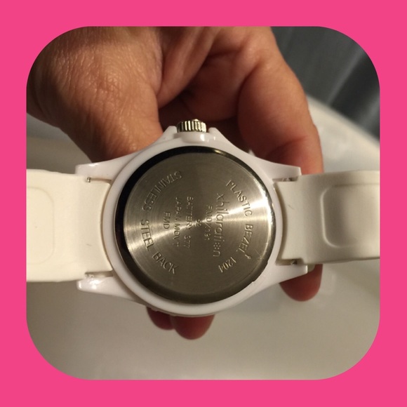 🎀 pink and white watch from Xhilaration🎀 - Picture 2 of 2