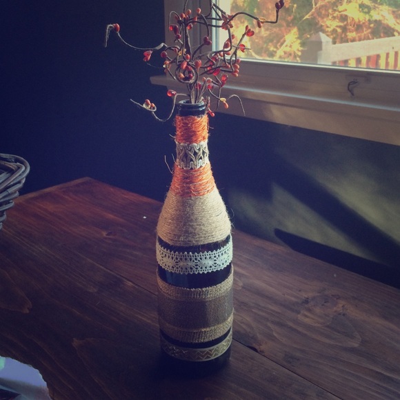 Hand crafted wine bottle - Picture 1 of 3