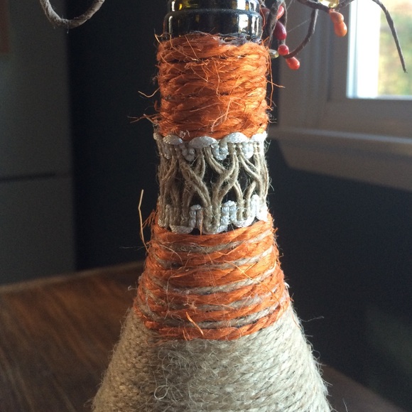 Hand crafted wine bottle - Picture 2 of 3