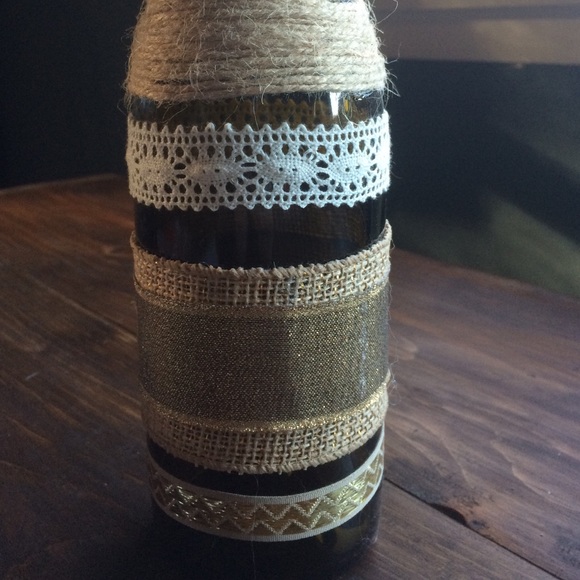 Hand crafted wine bottle - Picture 3 of 3