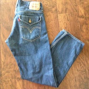 🚨SOLD🚨Men's Levi Jeans