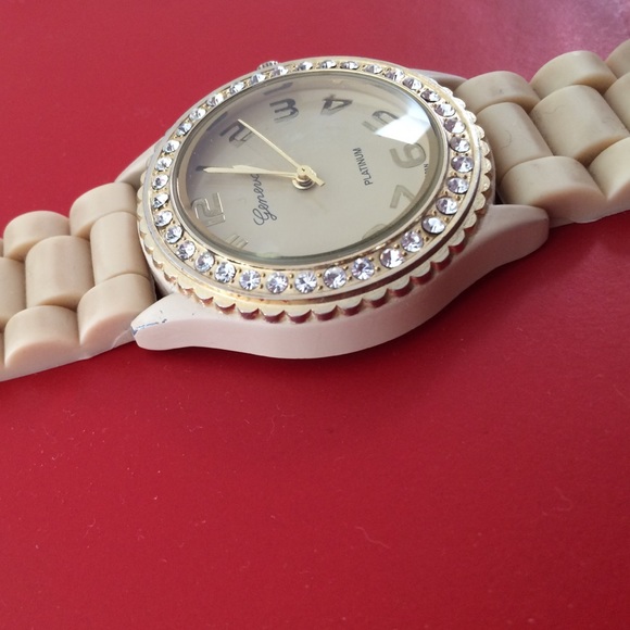 Watch - Picture 4 of 4