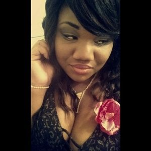 Meet your Posher, Lauren