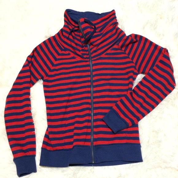 ❤️ Zip up striped sweatshirt