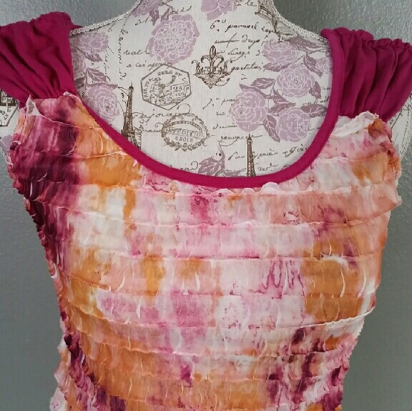 Stretchy Ruffled Top - Picture 2 of 3