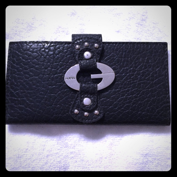 GUESS LEATHER CHECKBOOK WALLET EUC