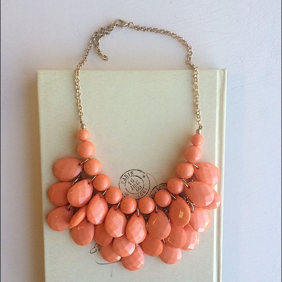 Hwl boutique Jewelry - Coral statement necklace