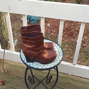 Uggs wedge booties