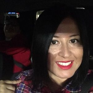 Meet your Posher, Leticia