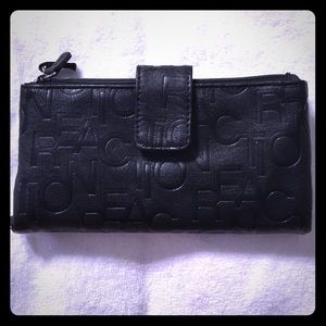 KENNETH COLE REACTION LEATHER WALLET EUC