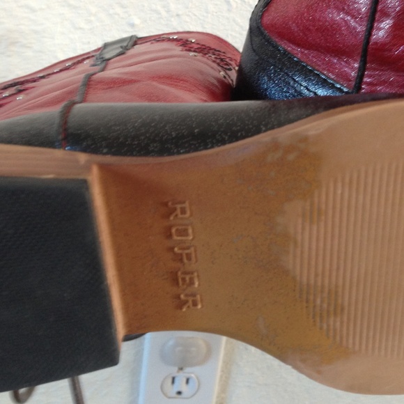 😎 SOLD 😎 Cowgirl Boots (girls) - Picture 3 of 4