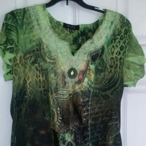 B.L.E.U. woman's sz. XL top. Gently Used