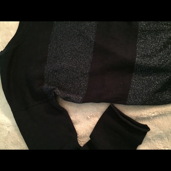 Sweater 🔮 - Picture 4 of 4