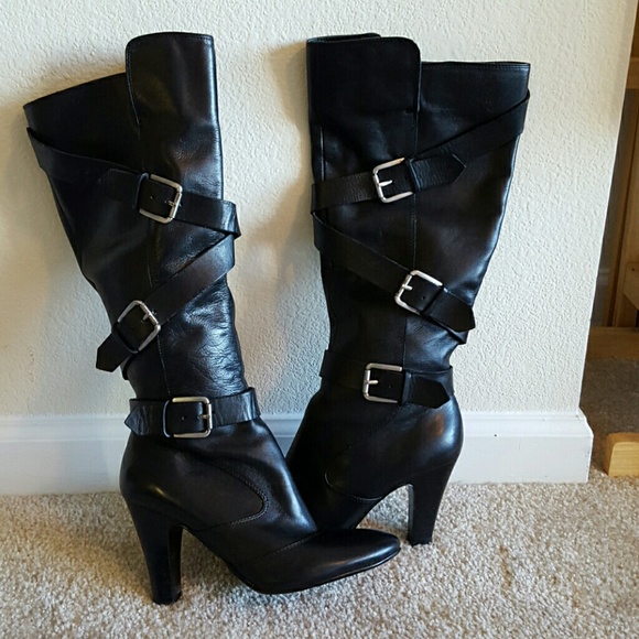 Black Heeled Boots with Buckles