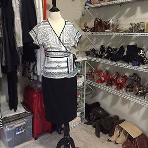 White House/Black Market wrap top
