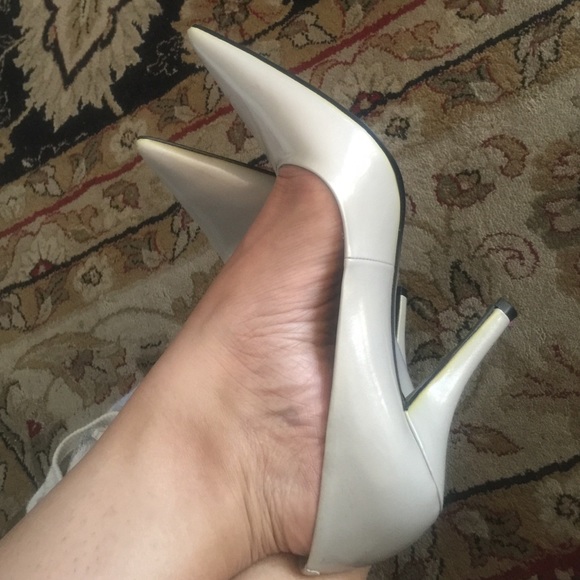 4 inch pointy toe shiny cream