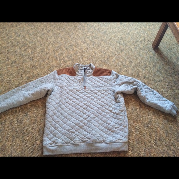 Brand new vineyard vines quilted pullover