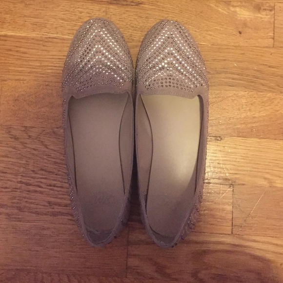 Beige sparkly flats! Must sell! Accepting offers!