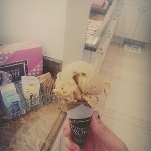 Meet your Posher, Annie