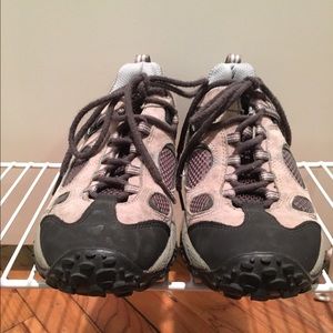 women's Merrell hiking shoes, size 10