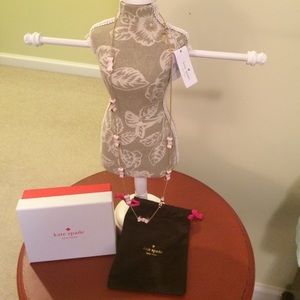 Kate Spade Take A Bow necklace