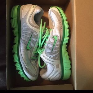 Nike tennis shoes