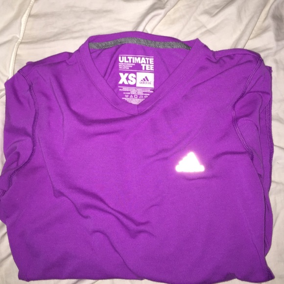 Long sleeve athletic shirt