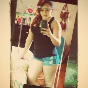 Meet your Posher, Vicky