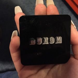 Buxom rendezvous blush