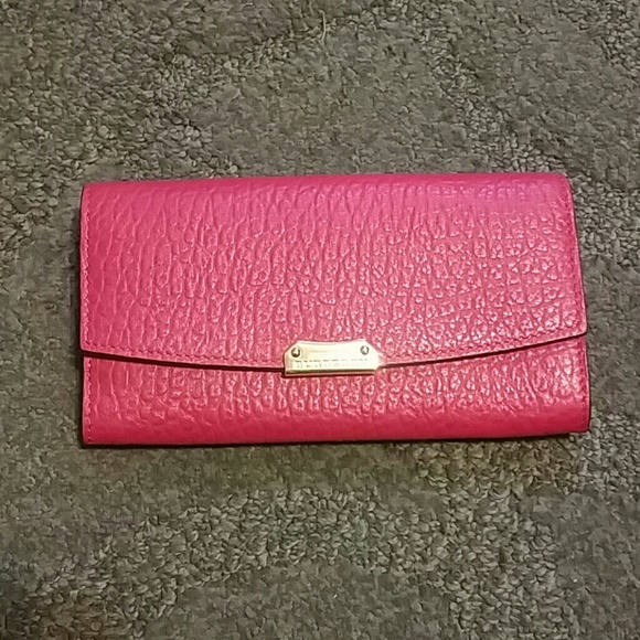 Burberry Signature Grain Continental Wallet