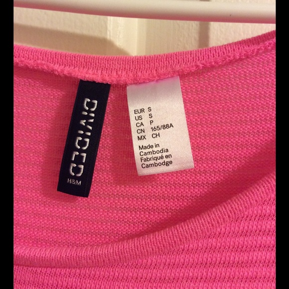 Hot pink sweater - Picture 2 of 2