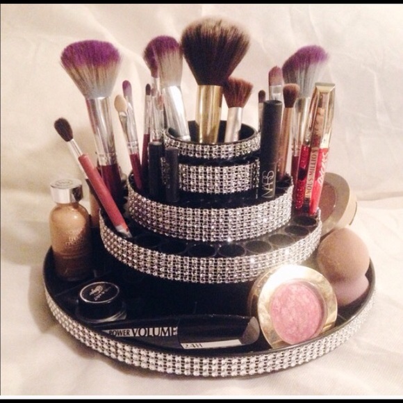 Rotating Make-up organizer