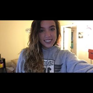 Meet your Posher, Hannah